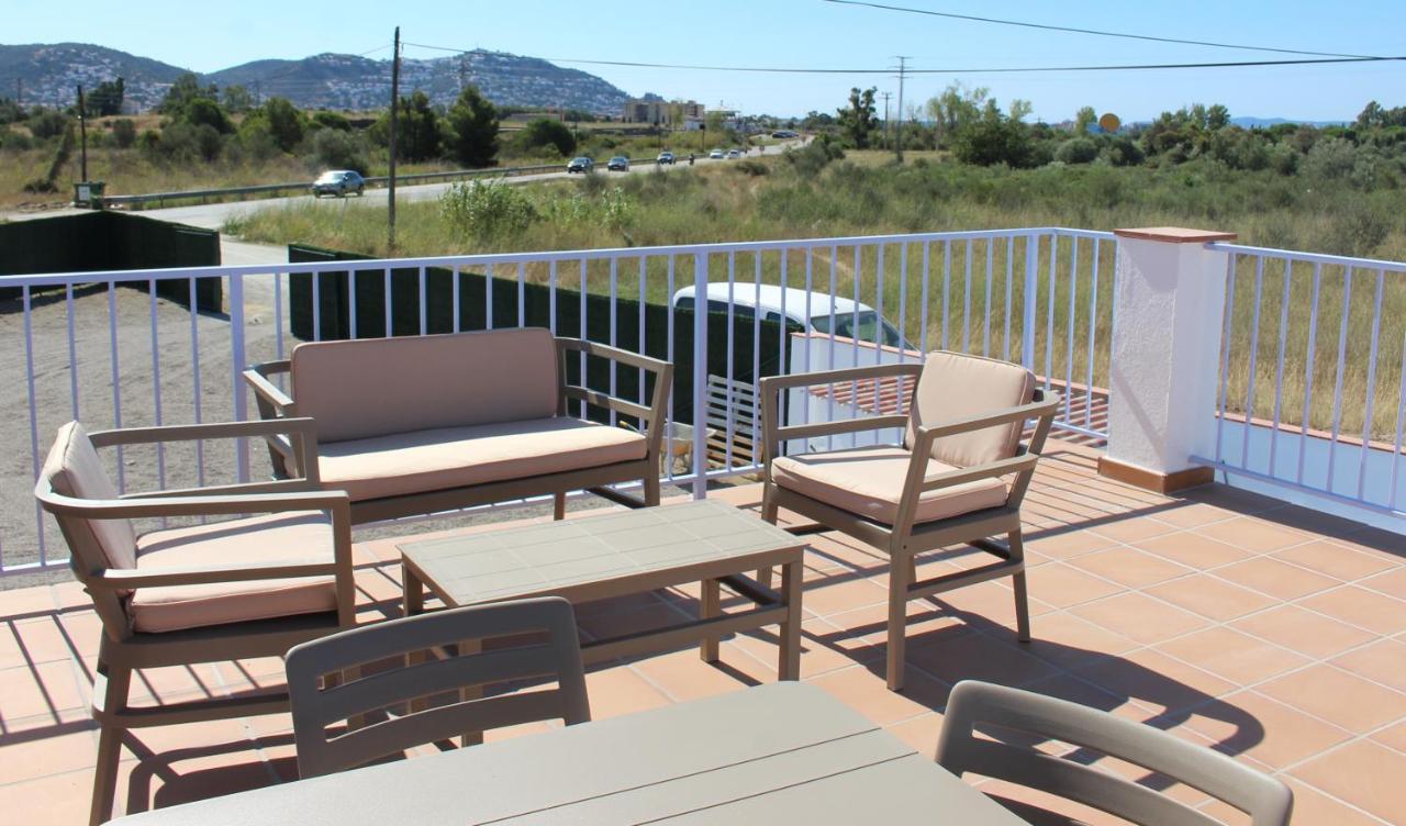 Villa La Costa - 3 Apartamentos Turisticos Roses Extérieur photo